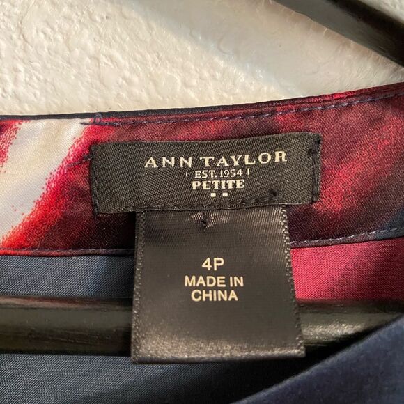 Ann Taylor Red and Black Floral Dress Size 4P - Picture 4 of 11